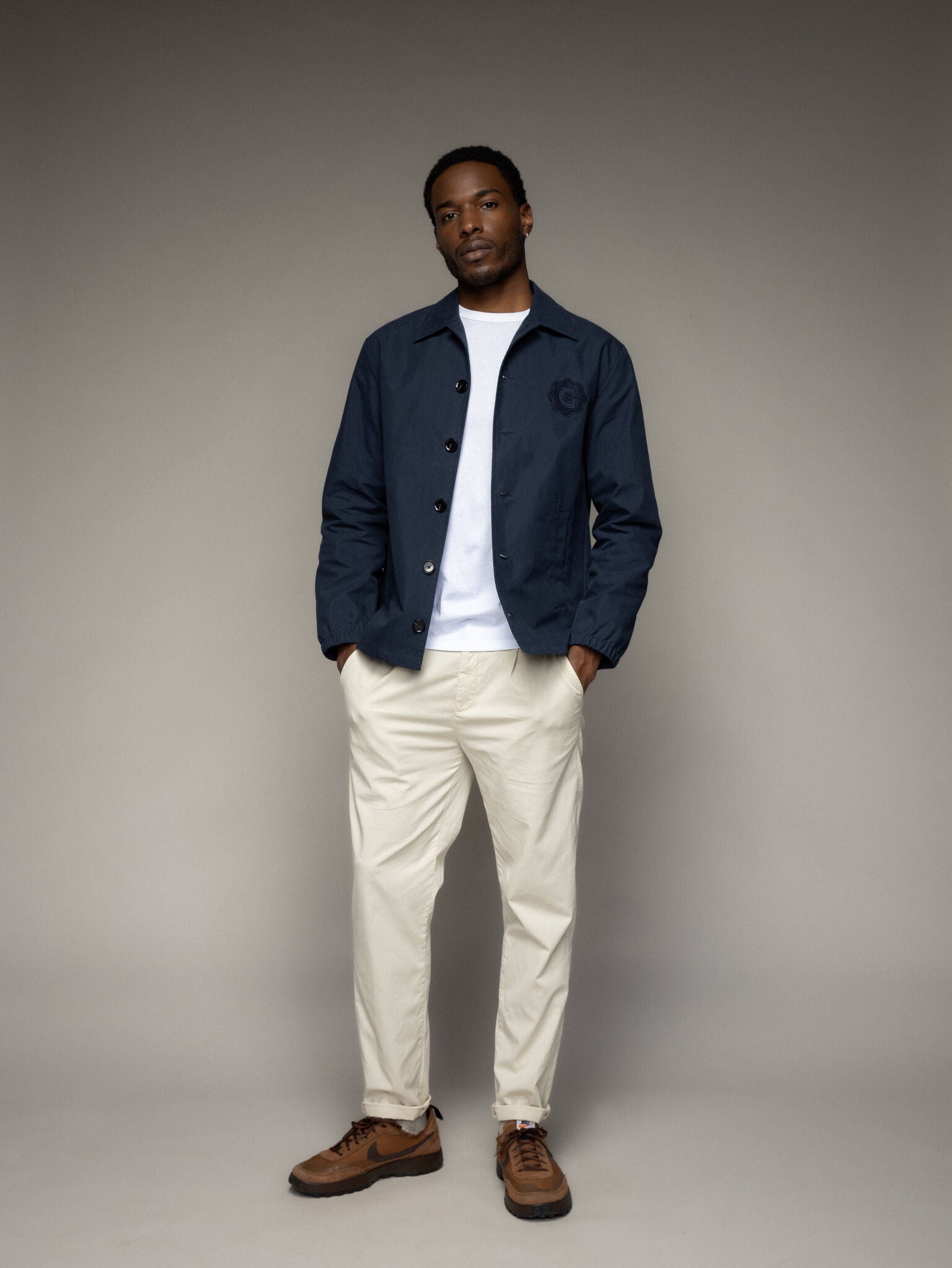Modelshot / Navy / Detail